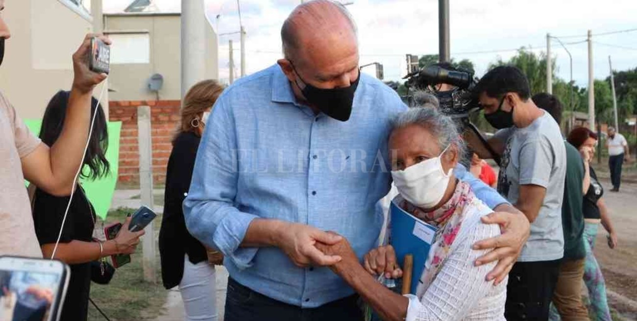 Construirán 100 viviendas en San Javier y suman 2.200 las unidades que ejecuta el gobierno en la provincia