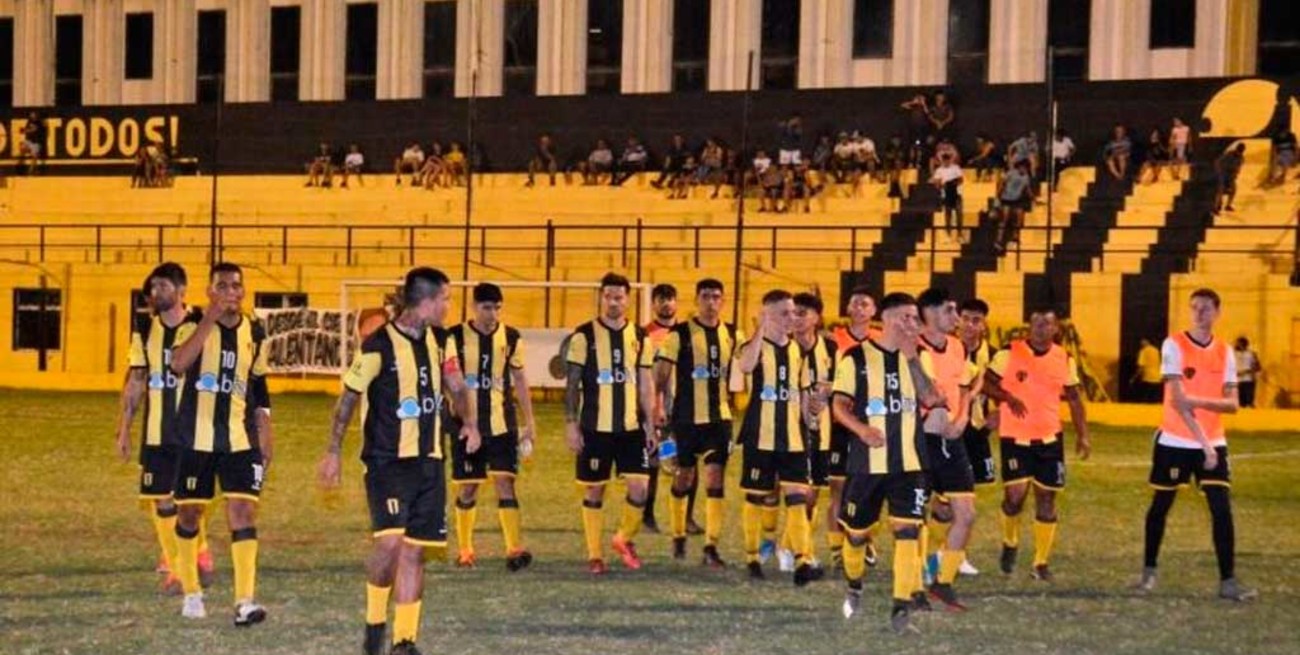 Suspenden un partido por agresiones al árbitro en la liga rafaelina