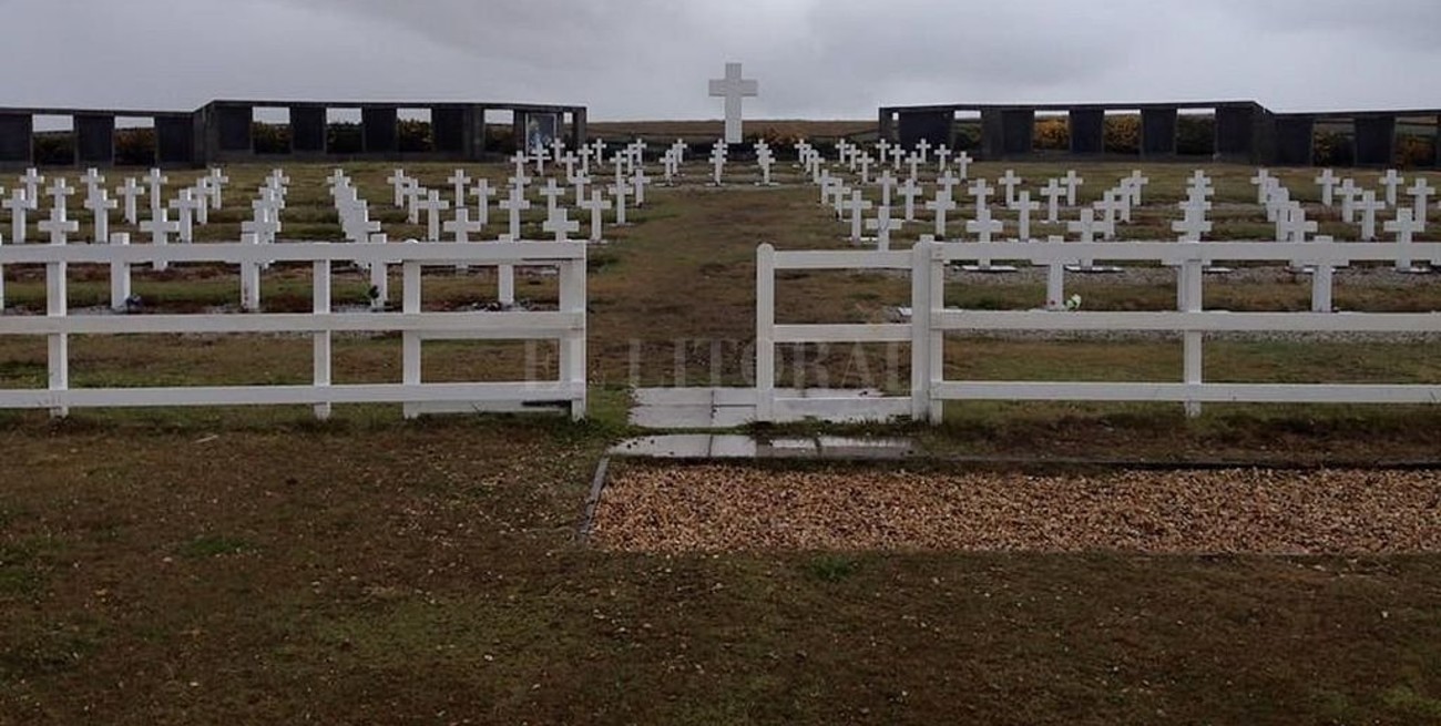 Preparativos finales en Darwin para iniciar el reconocimiento de los soldados argentinos NN