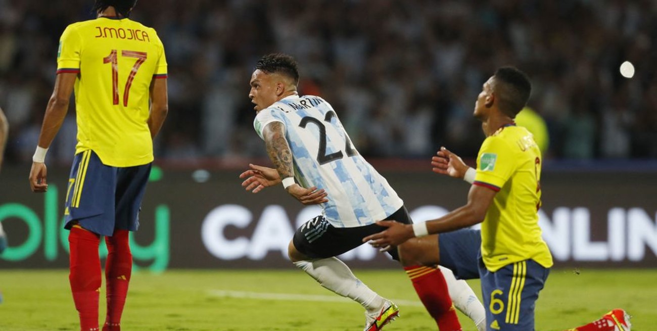 Argentina le ganó a Colombia en Córdoba y estiró el invicto 