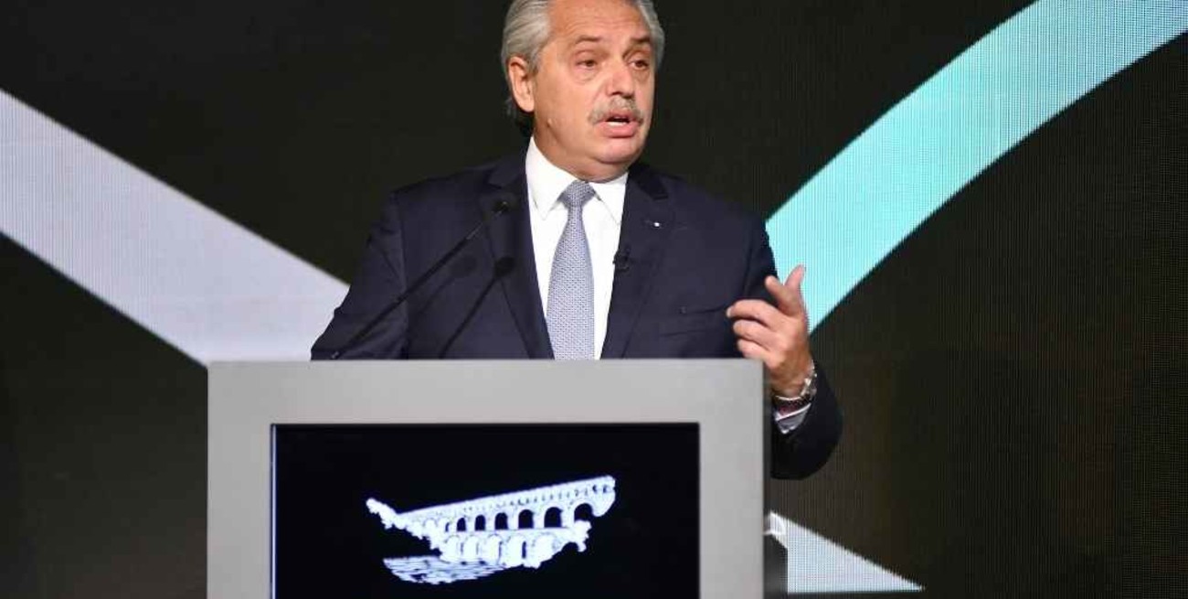 Fernández habló de ir "hacia una Argentina productiva y dejar atrás la de la especulación"