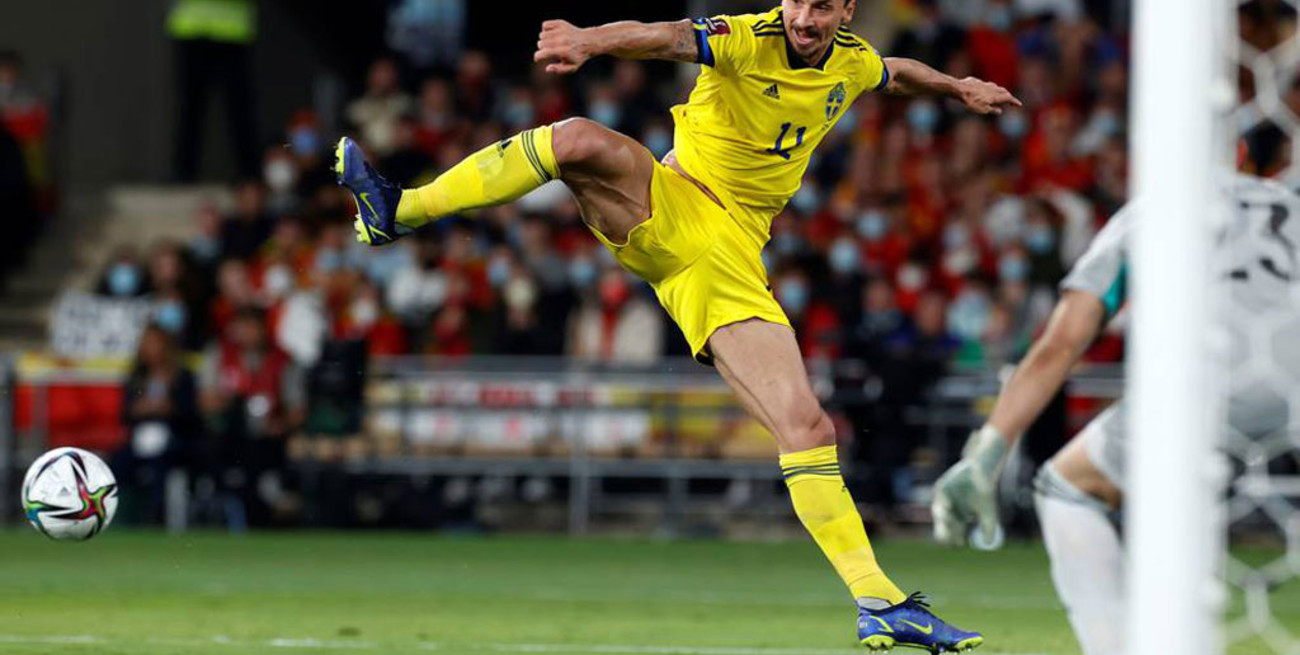 Video: la agresión de Ibrahimovich que no vio el VAR y se hizo viral