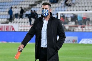 Agencia ¿Será el tapado?. El uruguayo Paulo Pezzolano, de reciente desvinculación del Pachuca de México y que aparece en el radar de Colón como una de las tantas alternativas para reemplazar a Eduardo Rodrigo Domínguez.