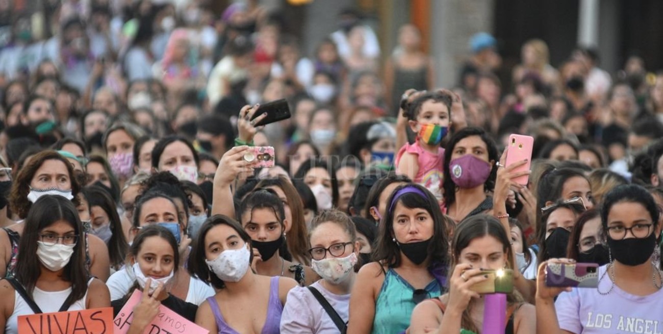 El Estado santafesino desobliga a mujeres para el 8 de Marzo