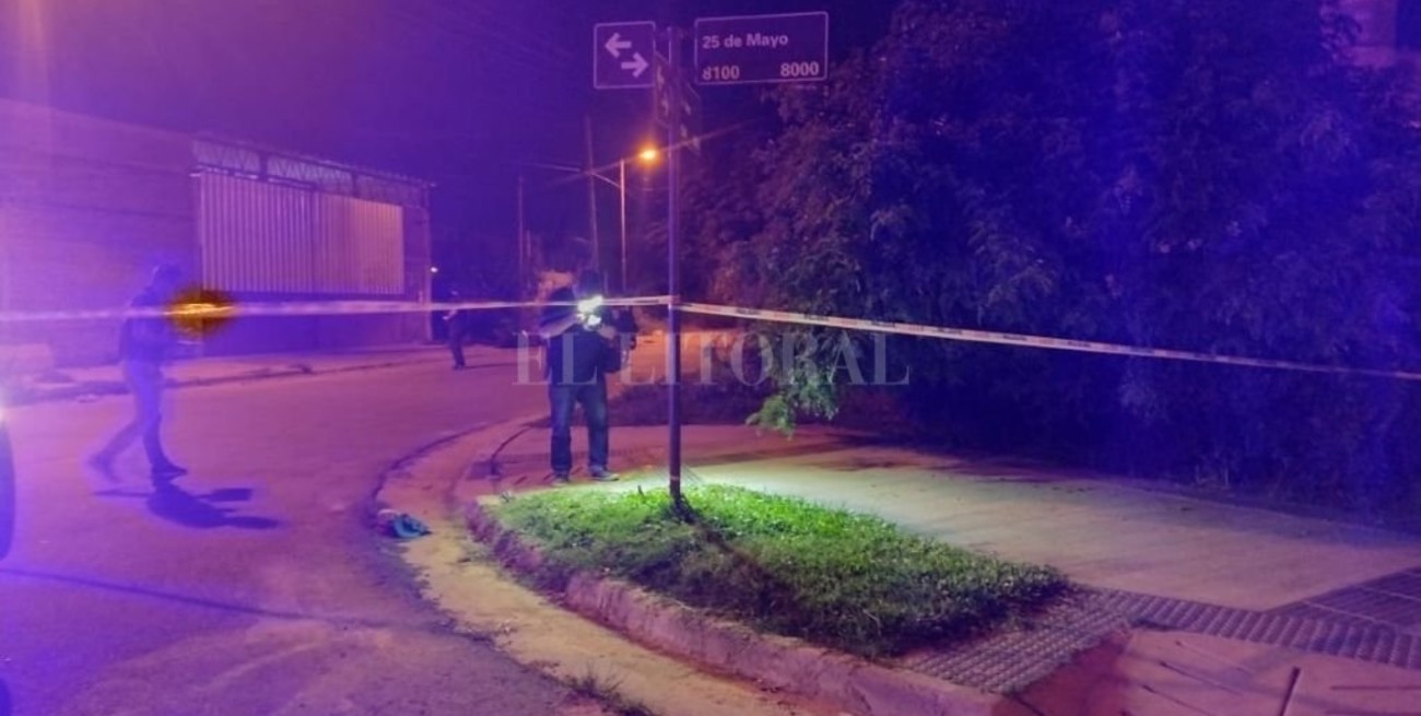 Dos hermanos "cartoneaban" en la calle y los balearon; uno murió y el otro está grave