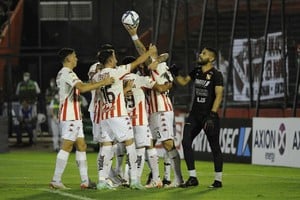 La última vez que Unión jugó en cancha de Newells por Copa Argentina derrotó a Sportivo Las Parejas en los penales por 24avos de final. Foto: Archivo / Marcelo Manera.