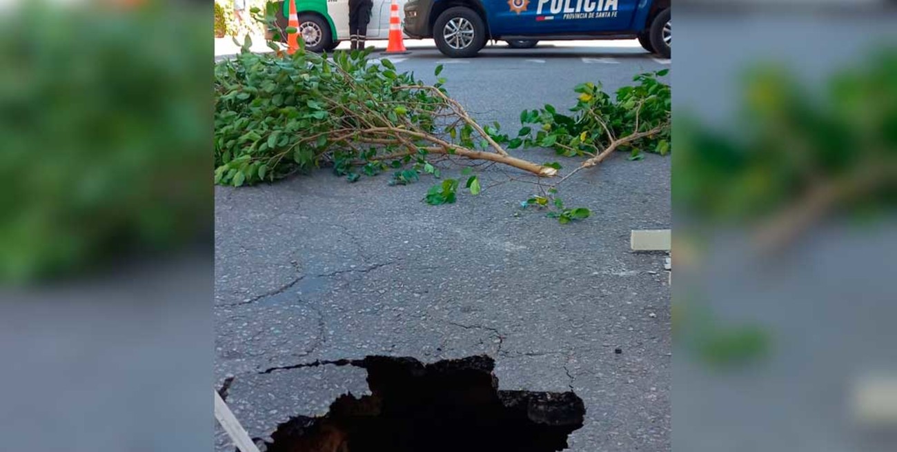 Se hundió el pavimento en barrio Sur y cortan el tránsito para repararlo