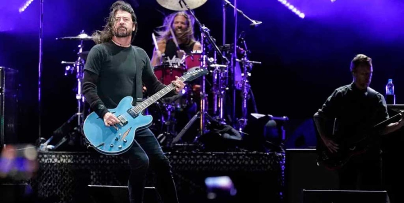 Foo Fighters cancela su gira por la muerte del baterista y pide tiempo "para sanar"