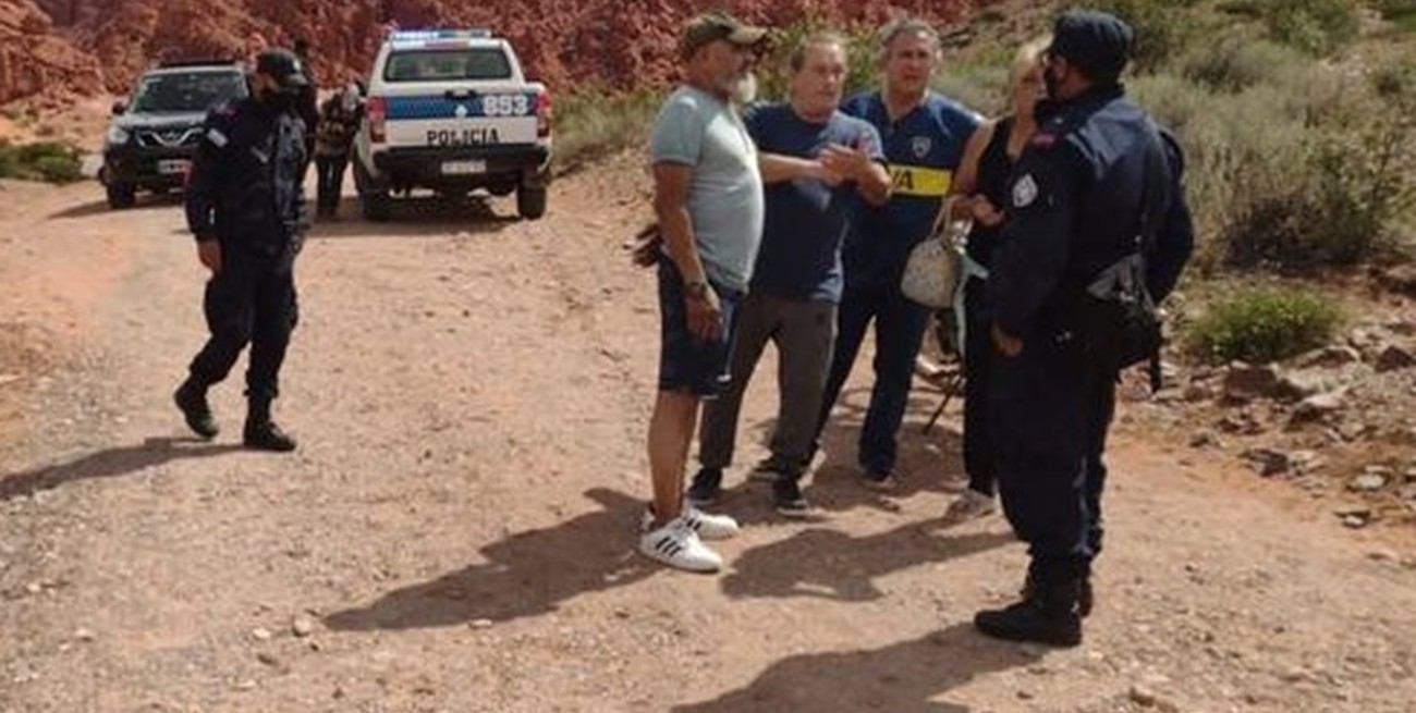 Jujuy: multaron a turistas por vandalizar la Quebrada de Las Señoritas