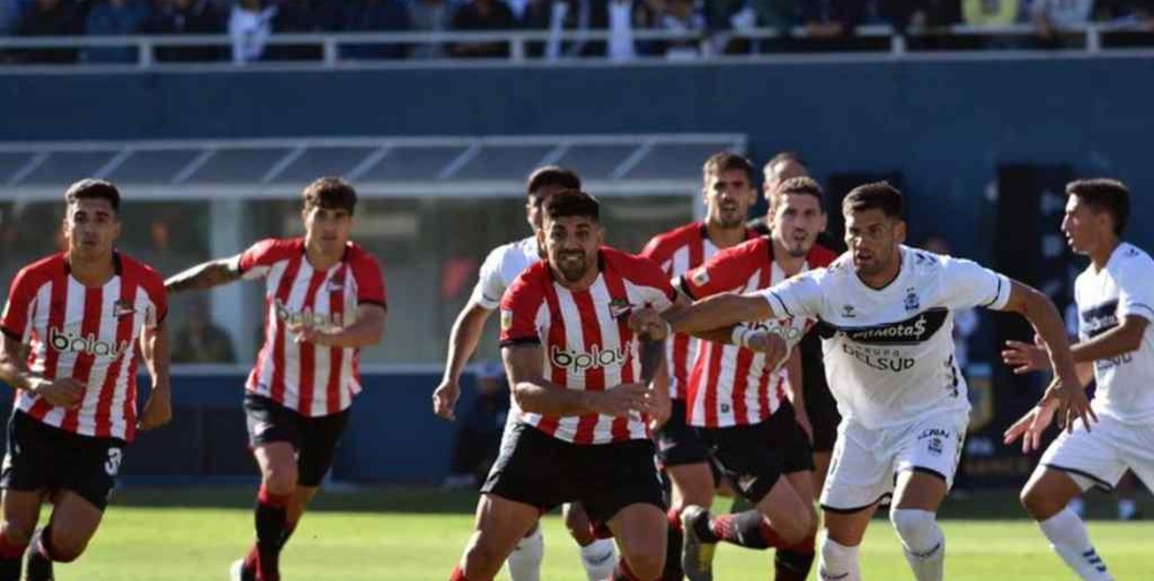 Estudiantes aguantó 95 minutos, pero...