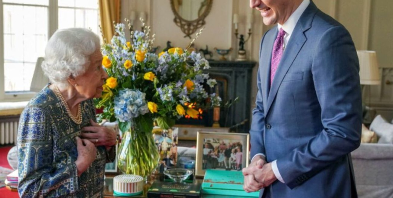 De vuelta al trabajo: Isabel II recibió a Justin Trudeau en Windsor