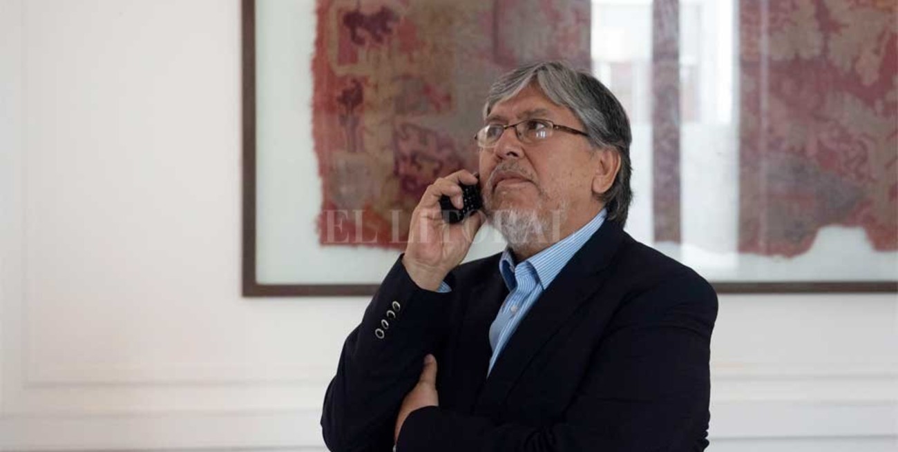 Gobierno reconoce que Argentina vivirá una "situación socioeconómica muy difícil y compleja"