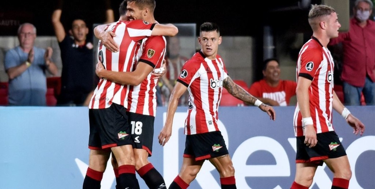 Estudiantes de La Plata hace su debut en Copa Argentina