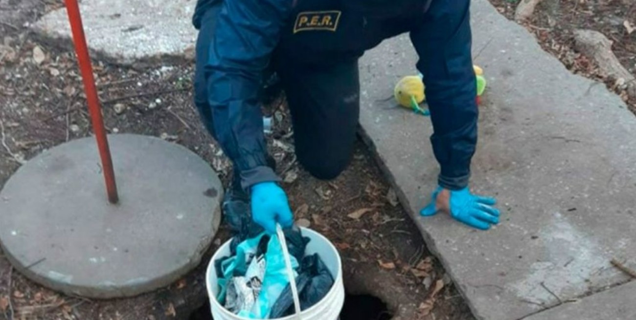 En domiciliaria y no para de vender droga en Paraná