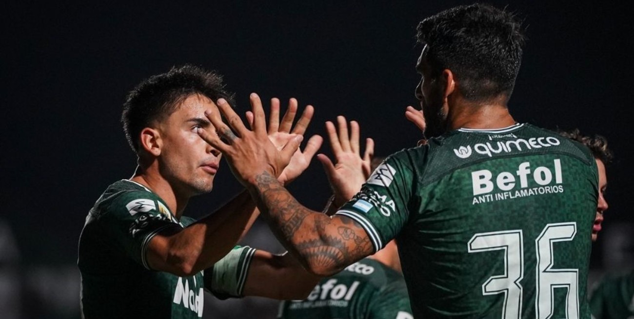 Sarmiento no quiere perderle pisada a los líderes de la Zona A