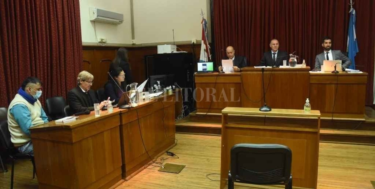 Juzgan a un hombre por acuchillar a su pareja y a su hija de 10 años en Punta Norte