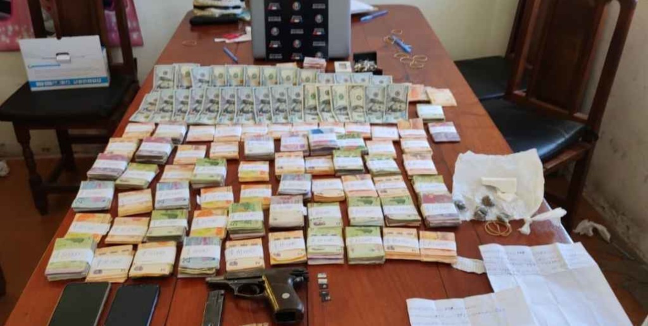 Rosario: detienen a dos personas por un millonario escruche