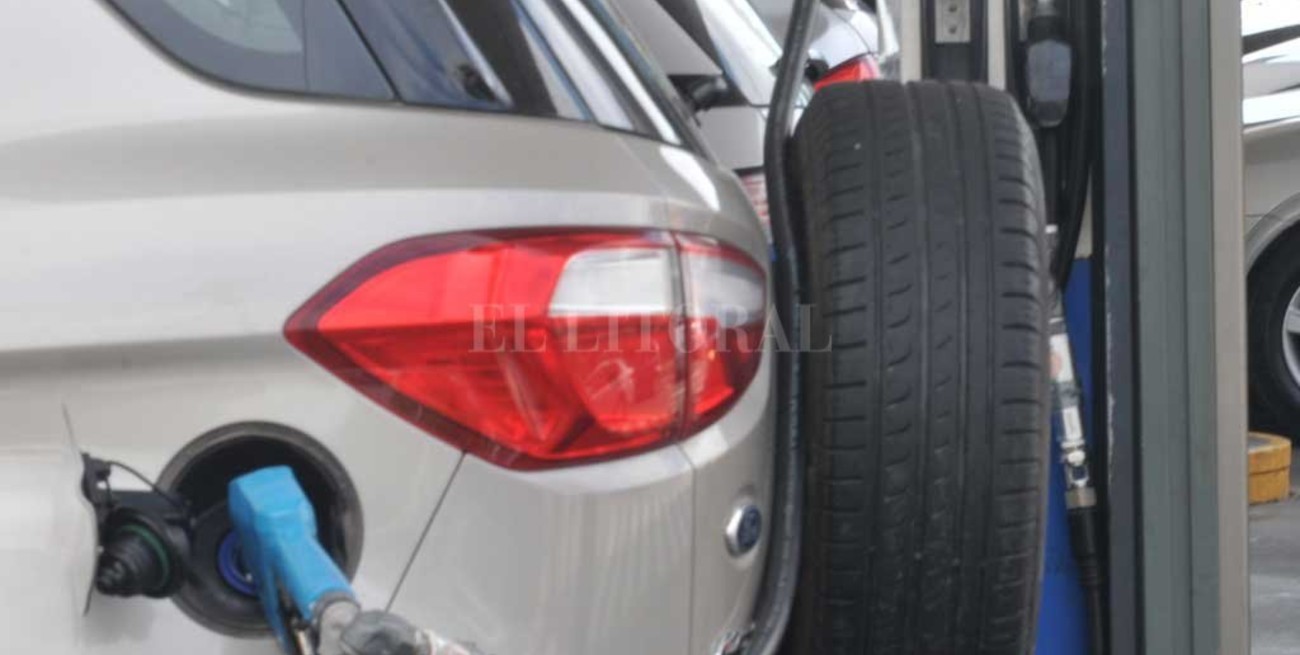 Los nuevos precios de las naftas de YPF en Santa Fe