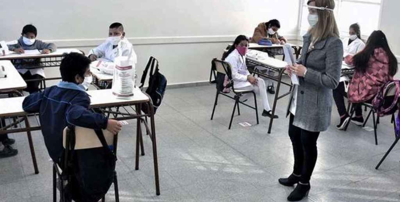 Docentes de Entre Ríos acordaron un aumento salarial del 45,45% en tres tramos