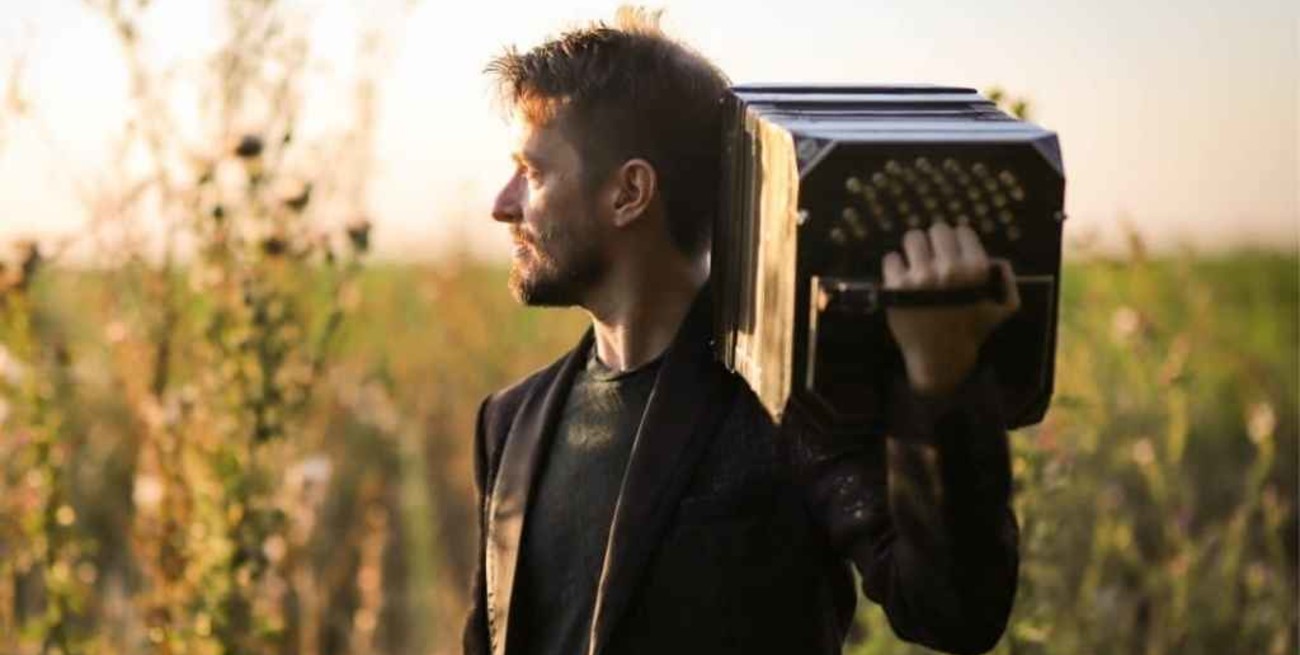 Metallica estrenó video con el bandoneonista santafesino Luciano Tobaldi