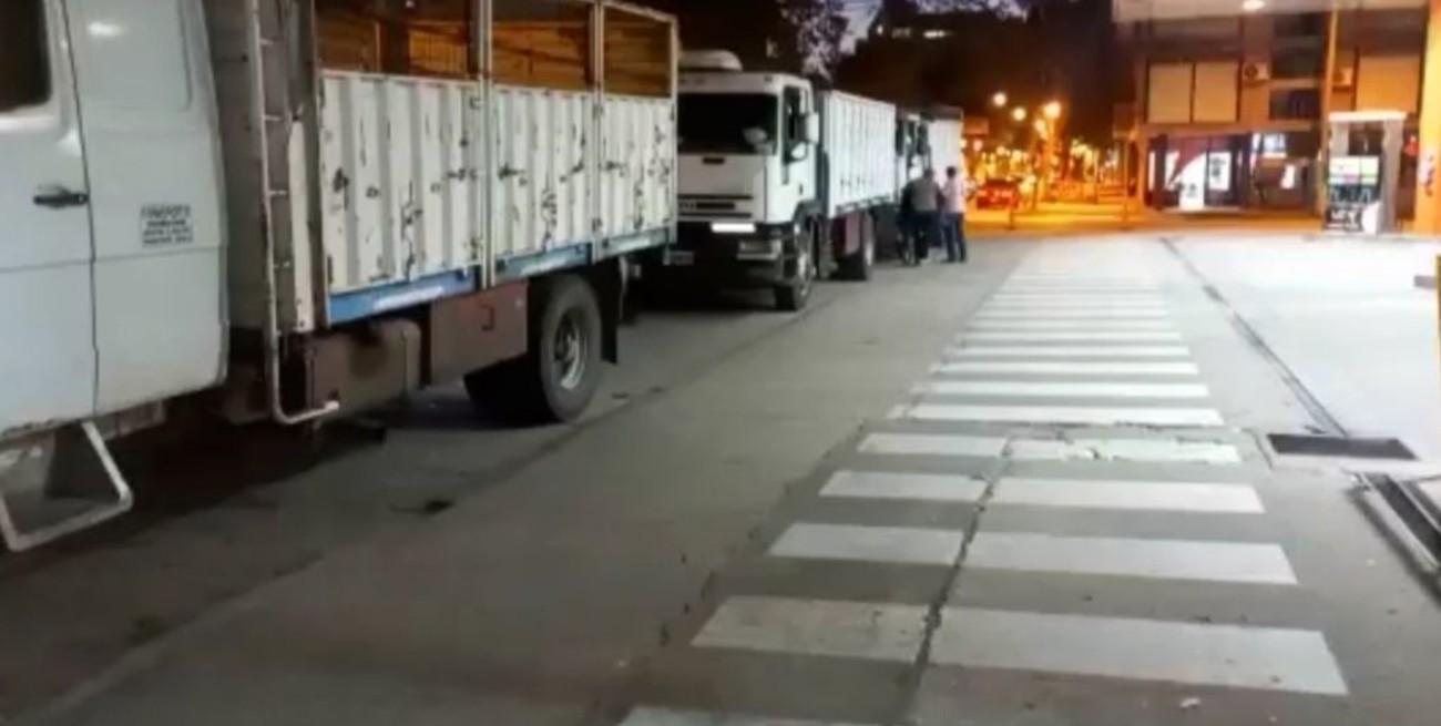 La escasez de gasoil se agudiza en las zonas fronterizas por la demanda de los camioneros