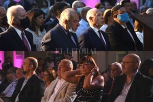 Manuel Fabatía En el Patio de la Reforma de la Facultad de Ciencias Jurídicas y Sociales hubo muchos invitados que participaron del acto de asunción de Claudia Levin.