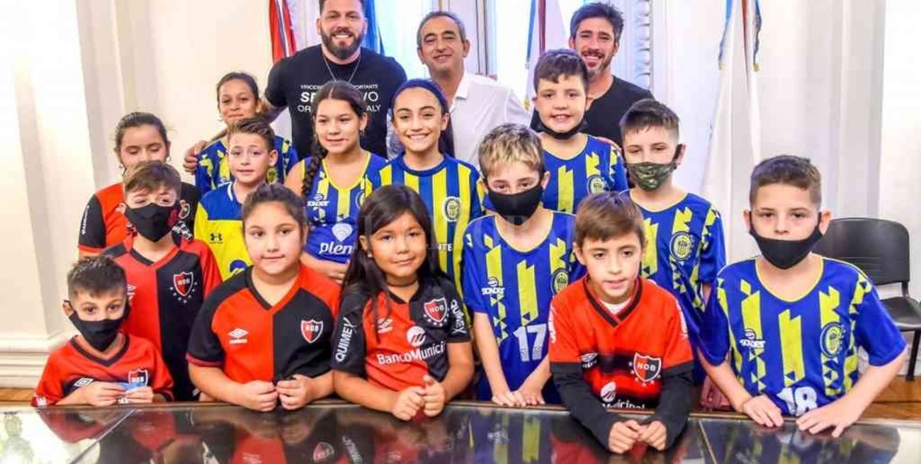 Un Clásico en Paz: Javkin recibió a referentes de Newell's y Central