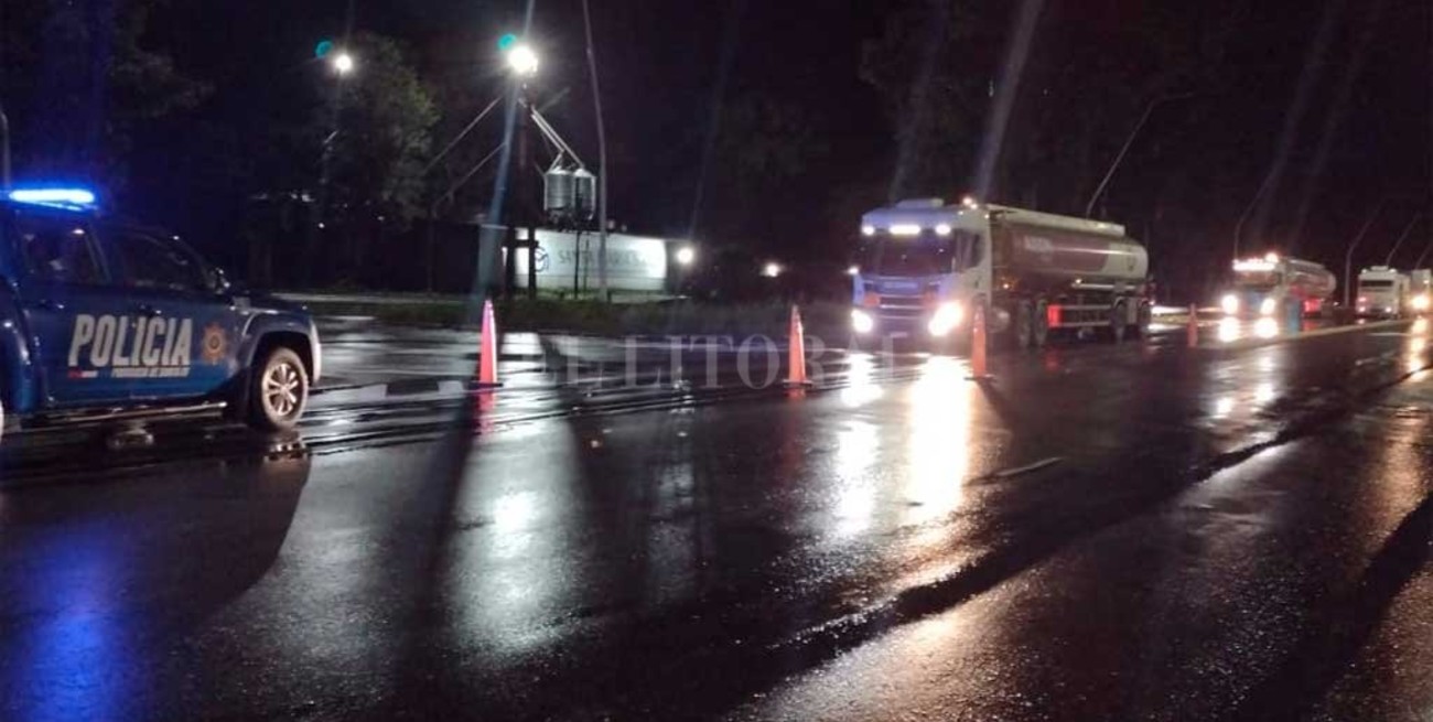 Cortaron la Ruta 11 entre Emilia y Videla por acumulación de agua