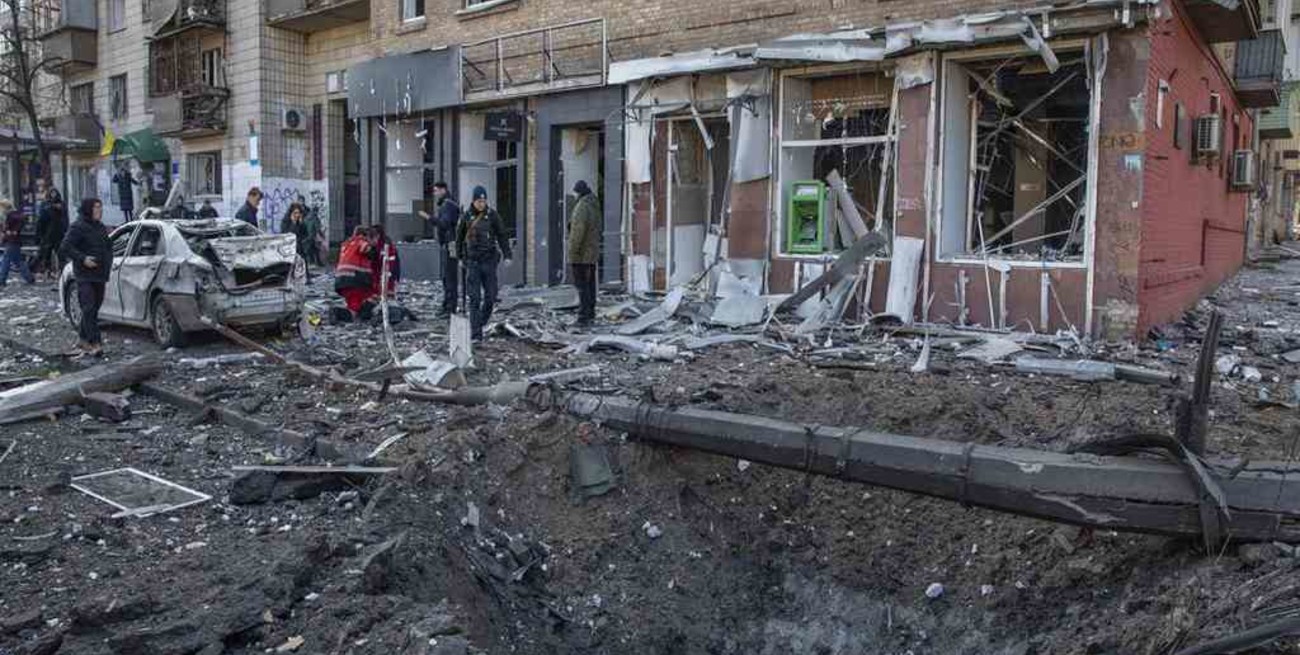 A tres semanas de la invasión rusa, ascienden a más de 220 los muertos en Kiev