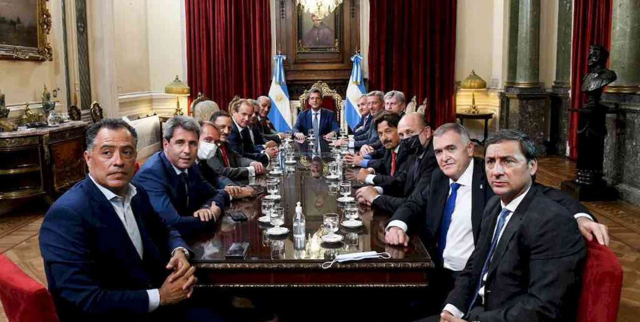 Massa recibió a los gobernadores en el marco del debate por el Acuerdo con el FMI