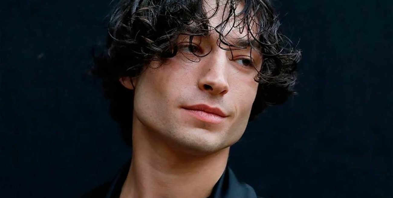 Detuvieron a Ezra Miller, actor de The Flash, por desorden público y acoso