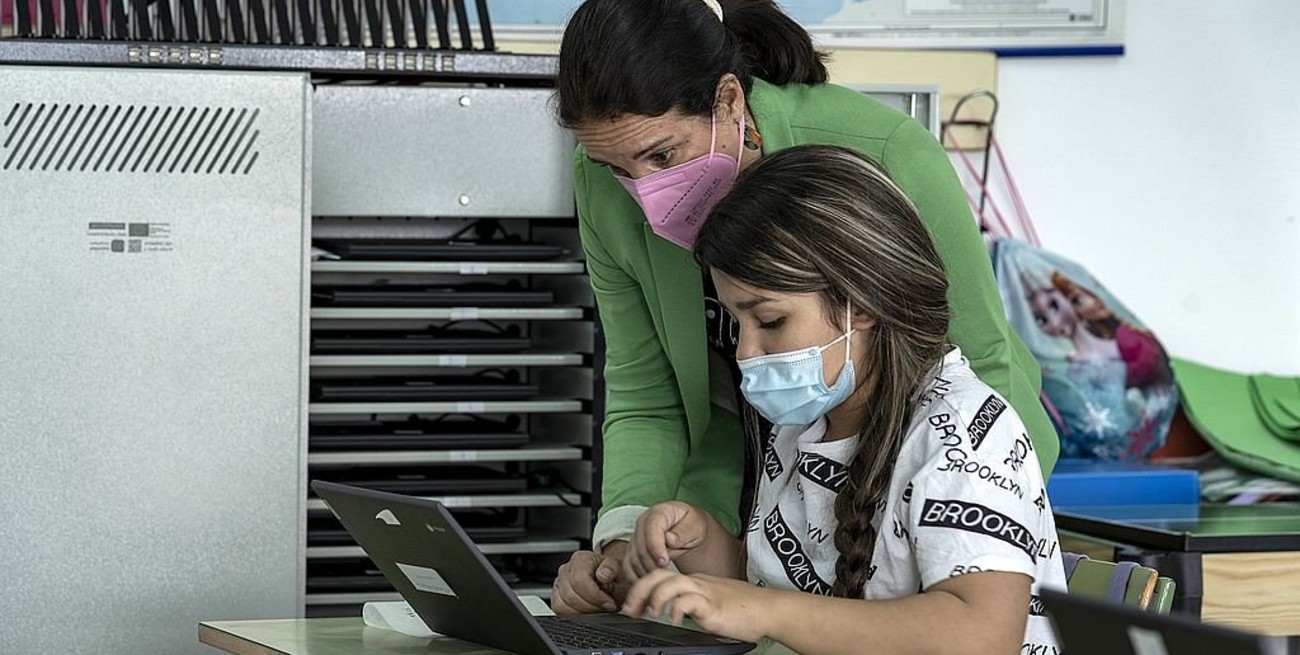 Encuesta santafesina revela una alta brecha tecnológica en la enseñanza durante la cuarentena
