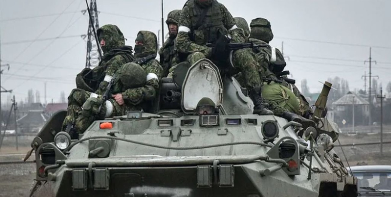 Invasión a Ucrania: ¿qué significan las letras pintadas en los tanques rusos?