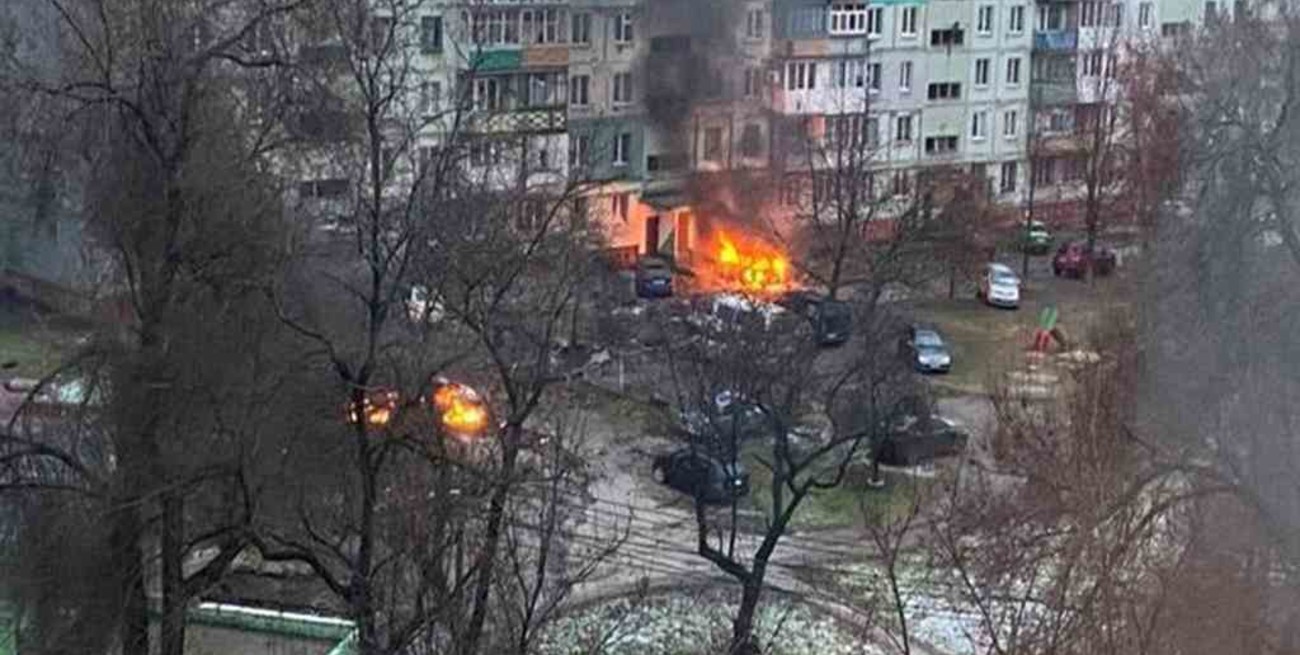 Ucrania afirma que Rusia bombardeó un edificio de la Cruz Roja en Mariupol