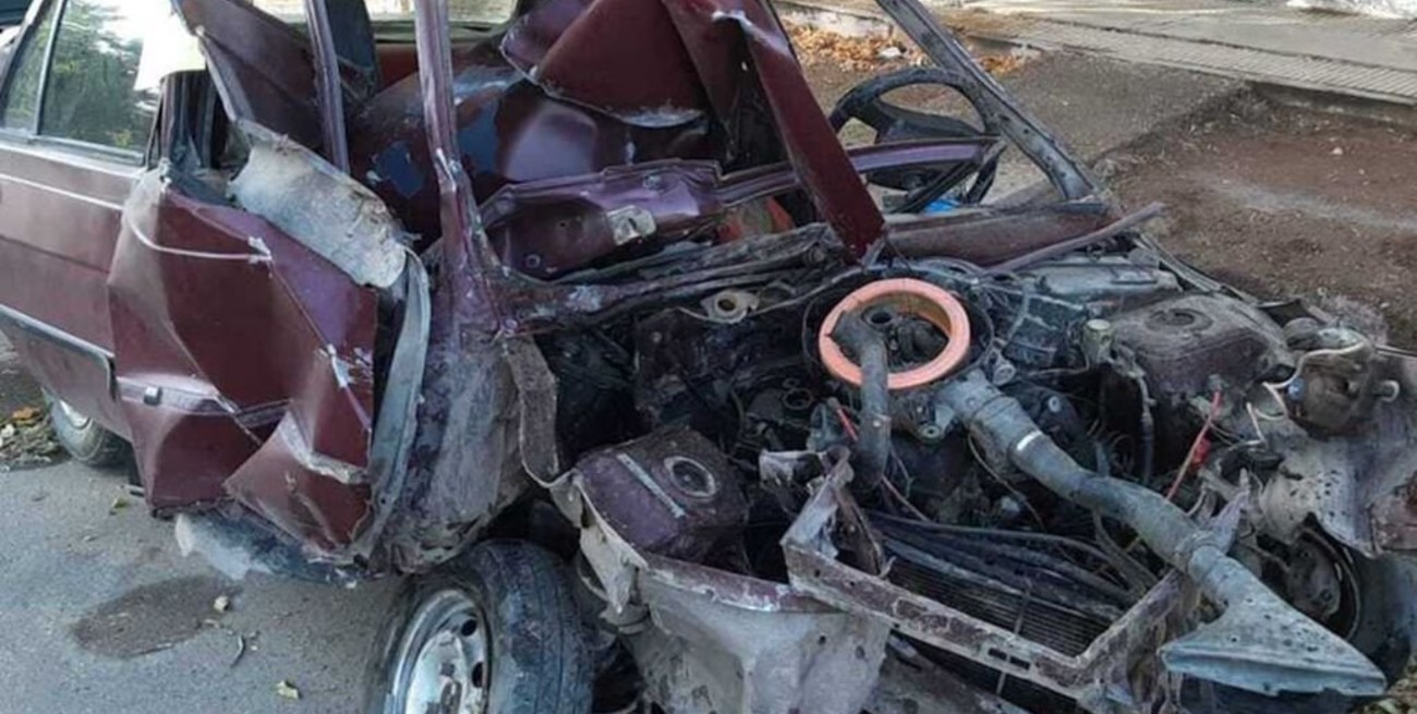 Buenos Aires: borracho, chocó un poste y mató a su pareja y su bebé