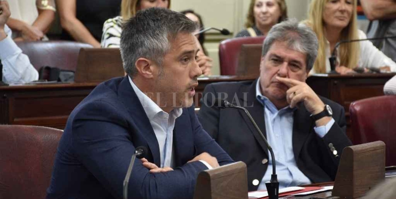 Ya son tres los proyectos de reforma constitucional en la Cámara de Diputados 