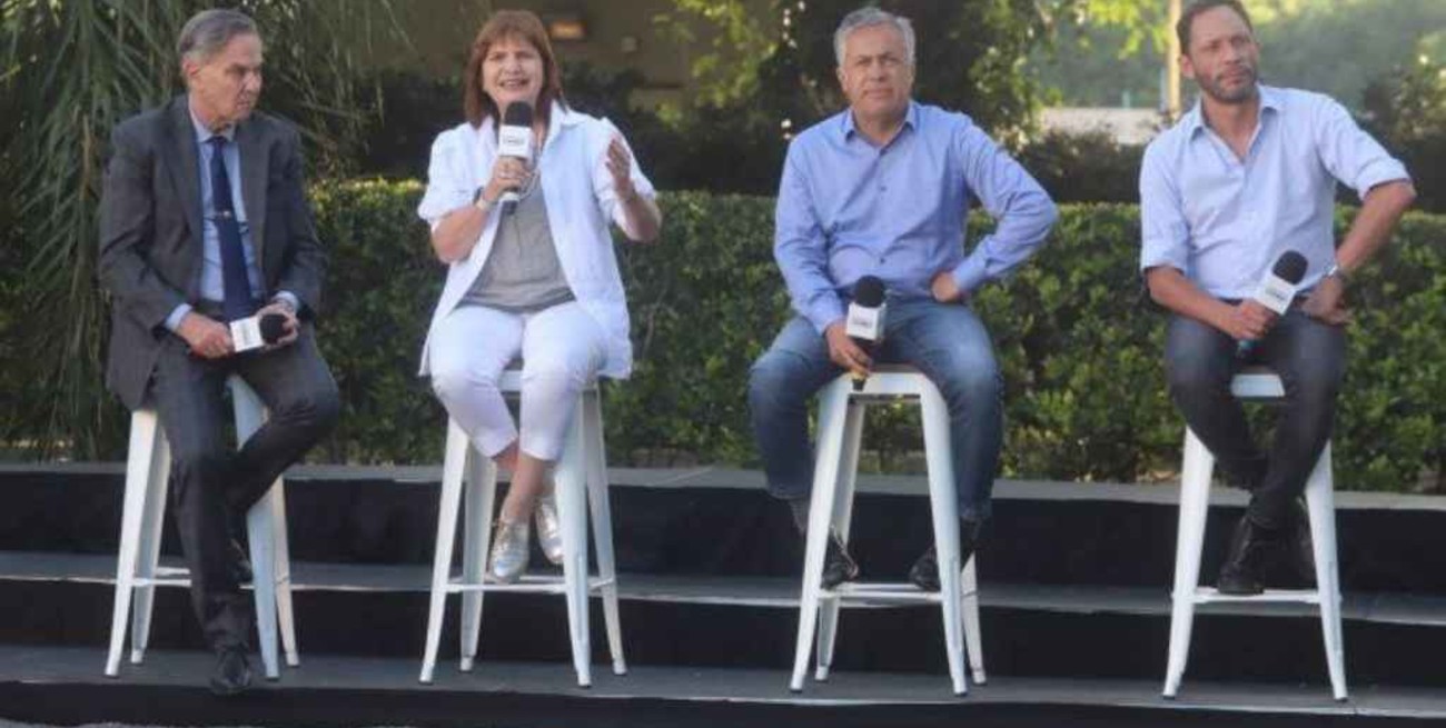 Rechazo opositor a la propuesta del gobierno de regular las redes sociales