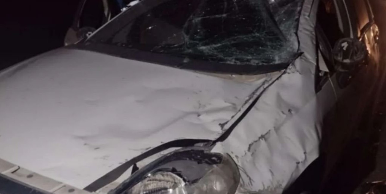 Un joven de 14 años robó un auto, volcó a las pocas cuadras y murió en el acto