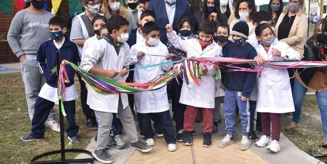 Presentaron obras de mejoras en el acceso a la Escuela Las Heras