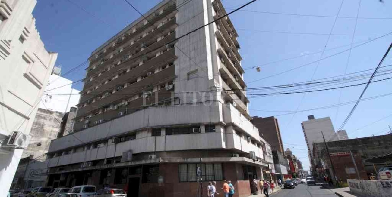 Rezago parlamentario y 6 mil millones que no llegan a la Caja de Jubilaciones