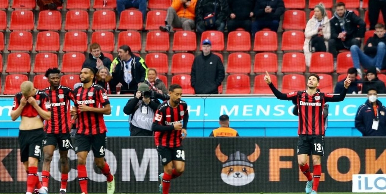 Alario quiere subirse a la Scaloneta