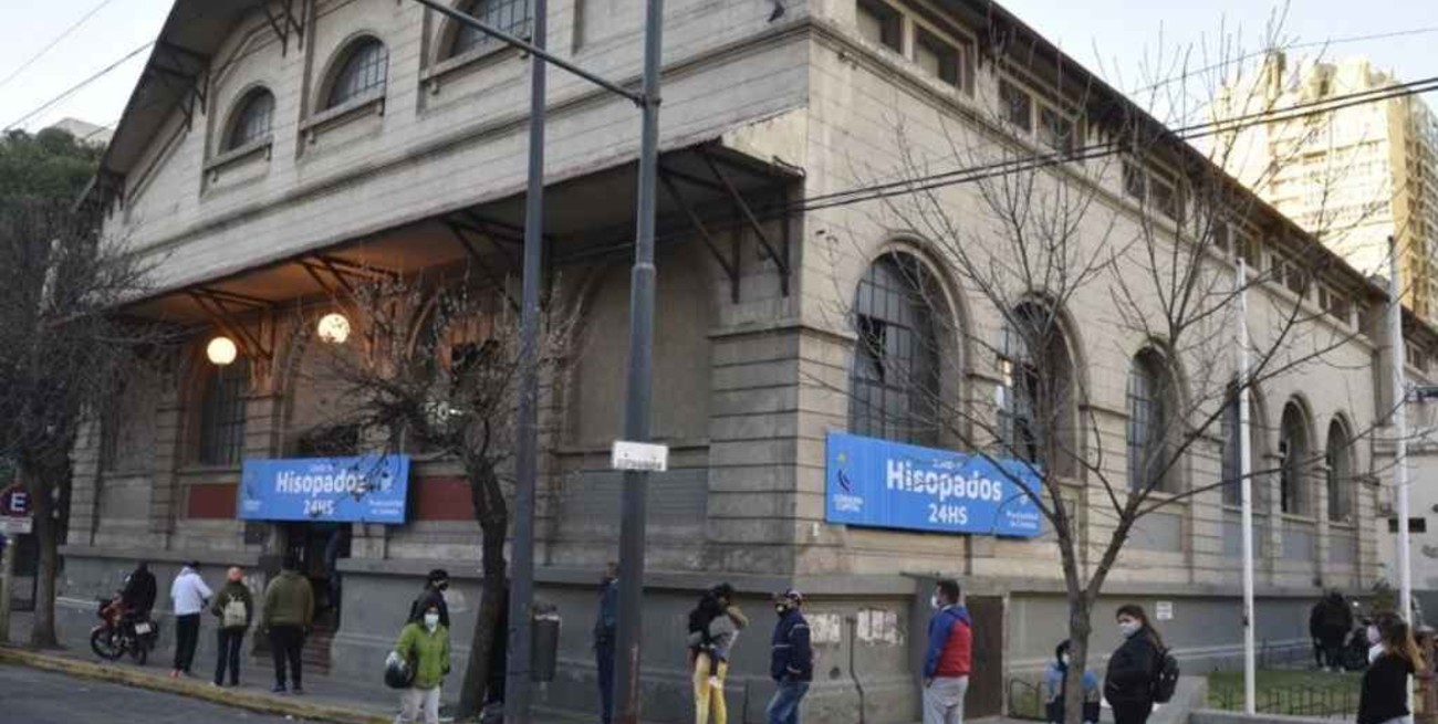 Córdoba cerró la mayoría de sus centros masivos de testeos y vacunación