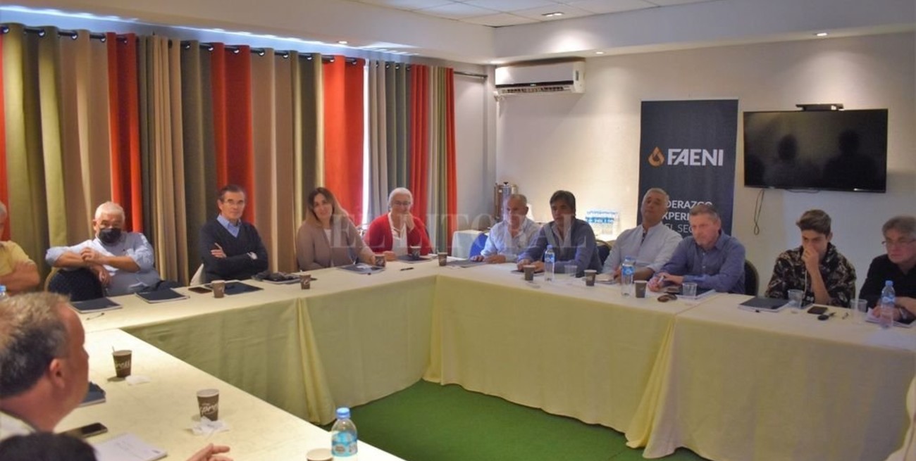 Los impuestos al combustible no se actualizan desde 2021 y podría haber aumentos