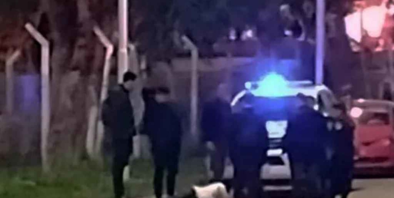 Corrientes: un joven se encuentra en grave estado tras ser golpeado entre 5 personas