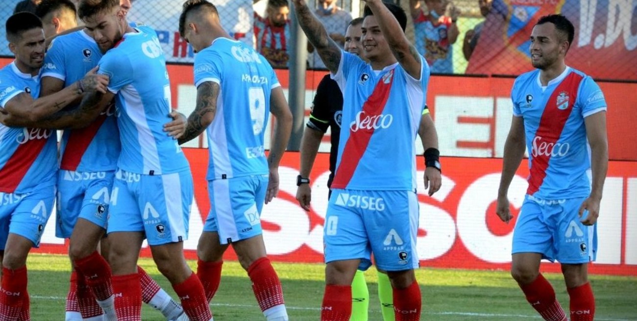 Arsenal y Vélez abren la sexta fecha de la Copa de la Liga