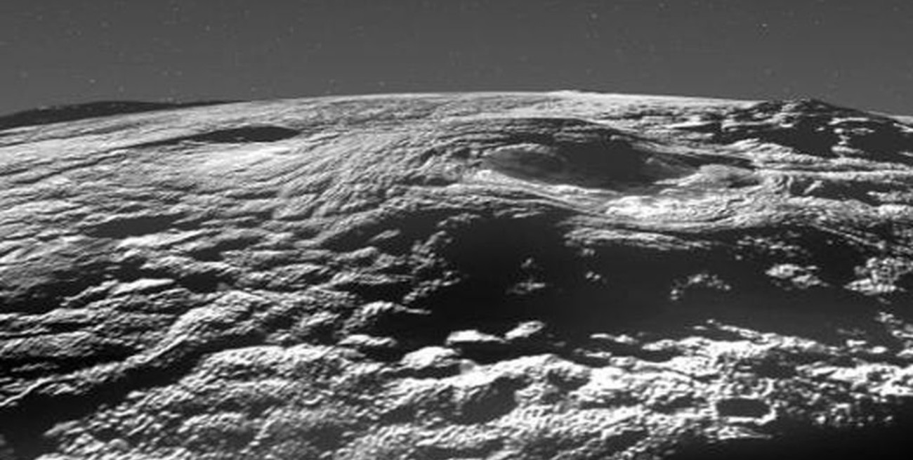 Descubren enormes "volcanes de hielo" en Plutón 