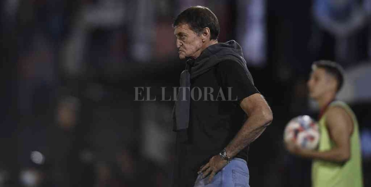 Falcioni podría repetir lo que hizo en el segundo tiempo con Tigre