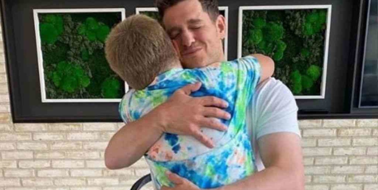 La emoción de Michael Bublé al anunciar que su hijo Noah ya no tiene cáncer  