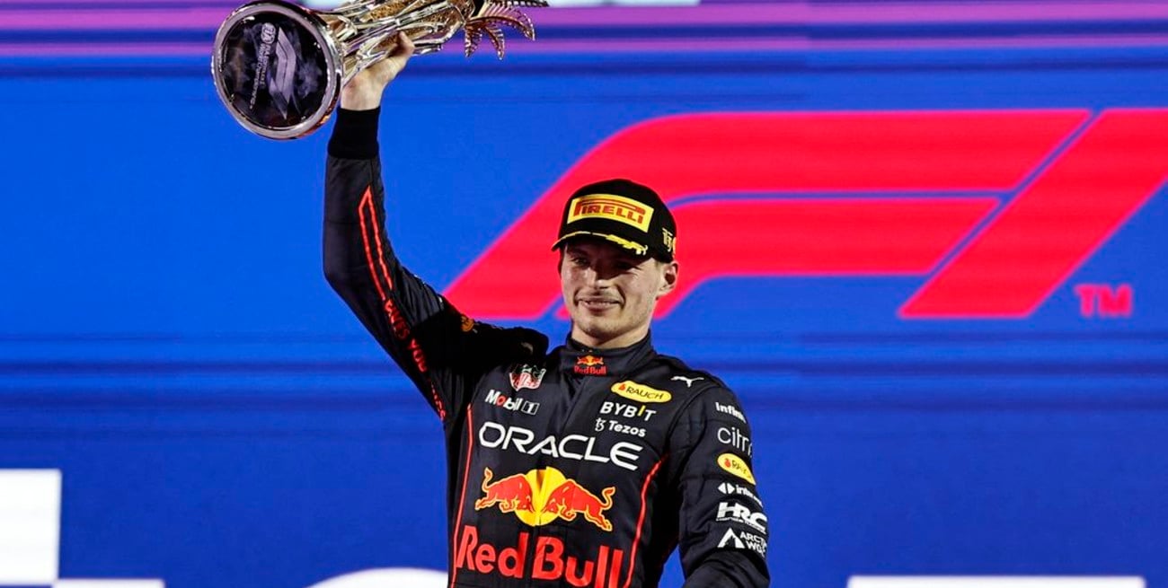 Verstappen superó a Leclerc en el final y se quedó con el Gran Premio de Arabia Saudita