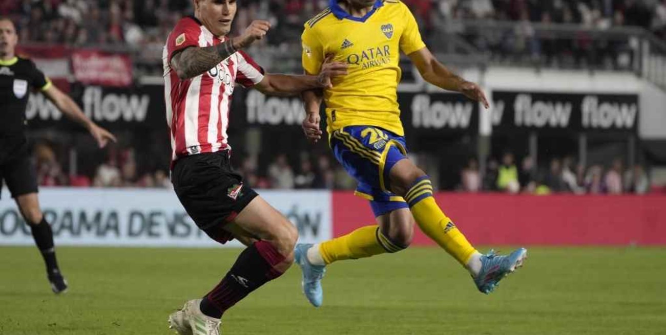 Boca ganó y le sacó el invicto a Estudiantes